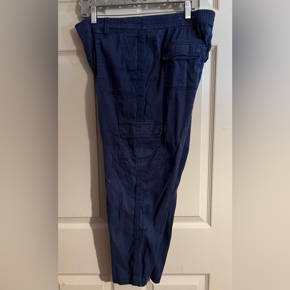 Chico’s size 2 (12) petite crop, cargo pants, linen blend, blue - Picture 5 of 9
